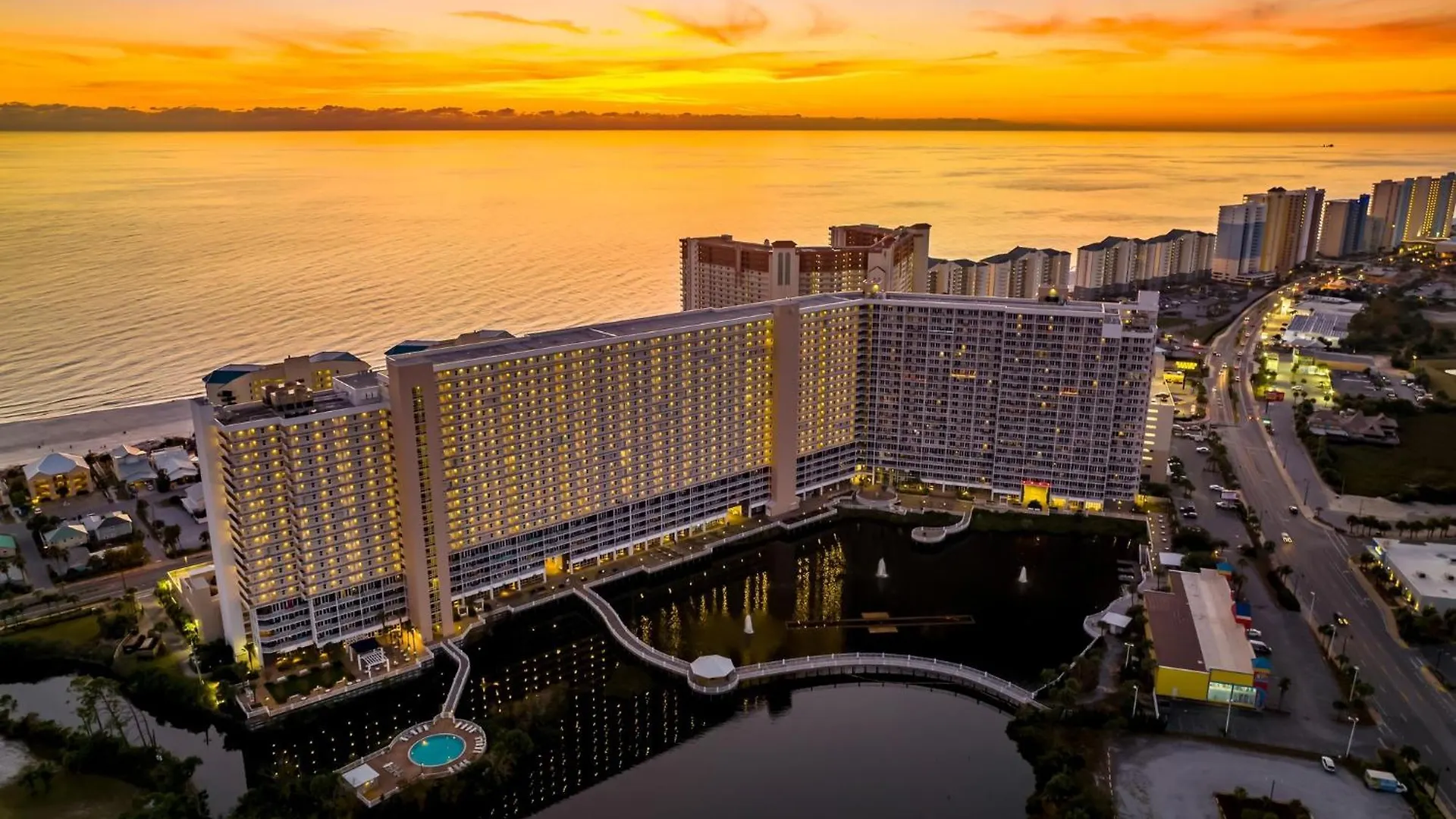 Laketown Wharf 1818 Panama City Beach Apartment